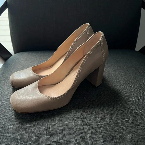 Tan Block Heel Pumps with Rounded Toe - Picture 5 of 5